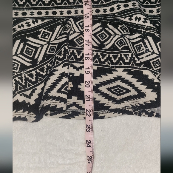 TeenBell Black and White Tribal Pattern Tank Top, With Fit And Flare Style. Sz M - Picture 8 of 10